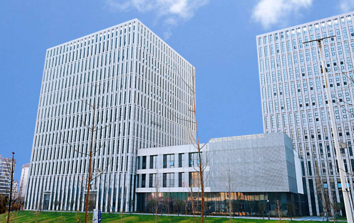 幕墙装饰施工技术要点及上海陆豪工程案例质量管控分析